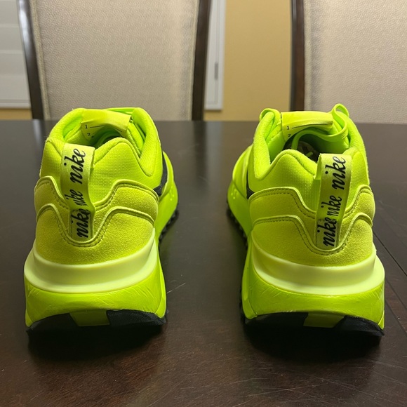 New Nike Air Max Dawn Volt Black Sneaker Shoes - Picture 9 of 13